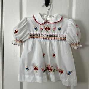 (No Brand) Embroidered Girls Top - size 4/5